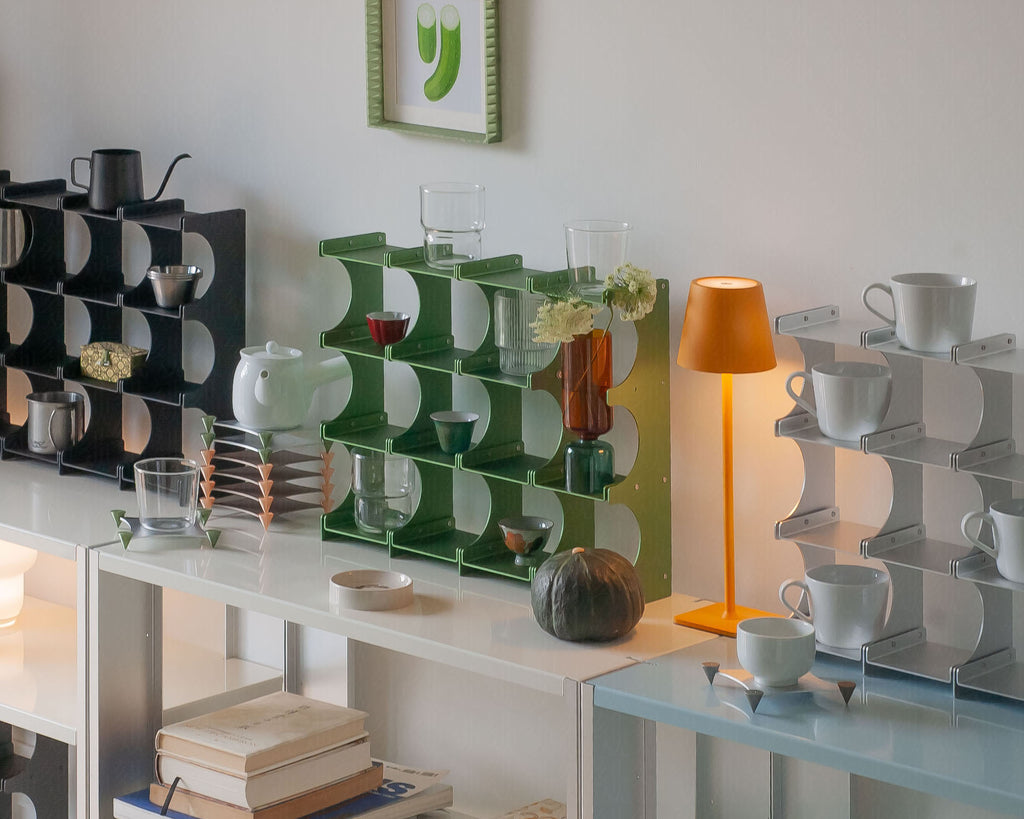 Aluminum Desktop Shelf for mugs