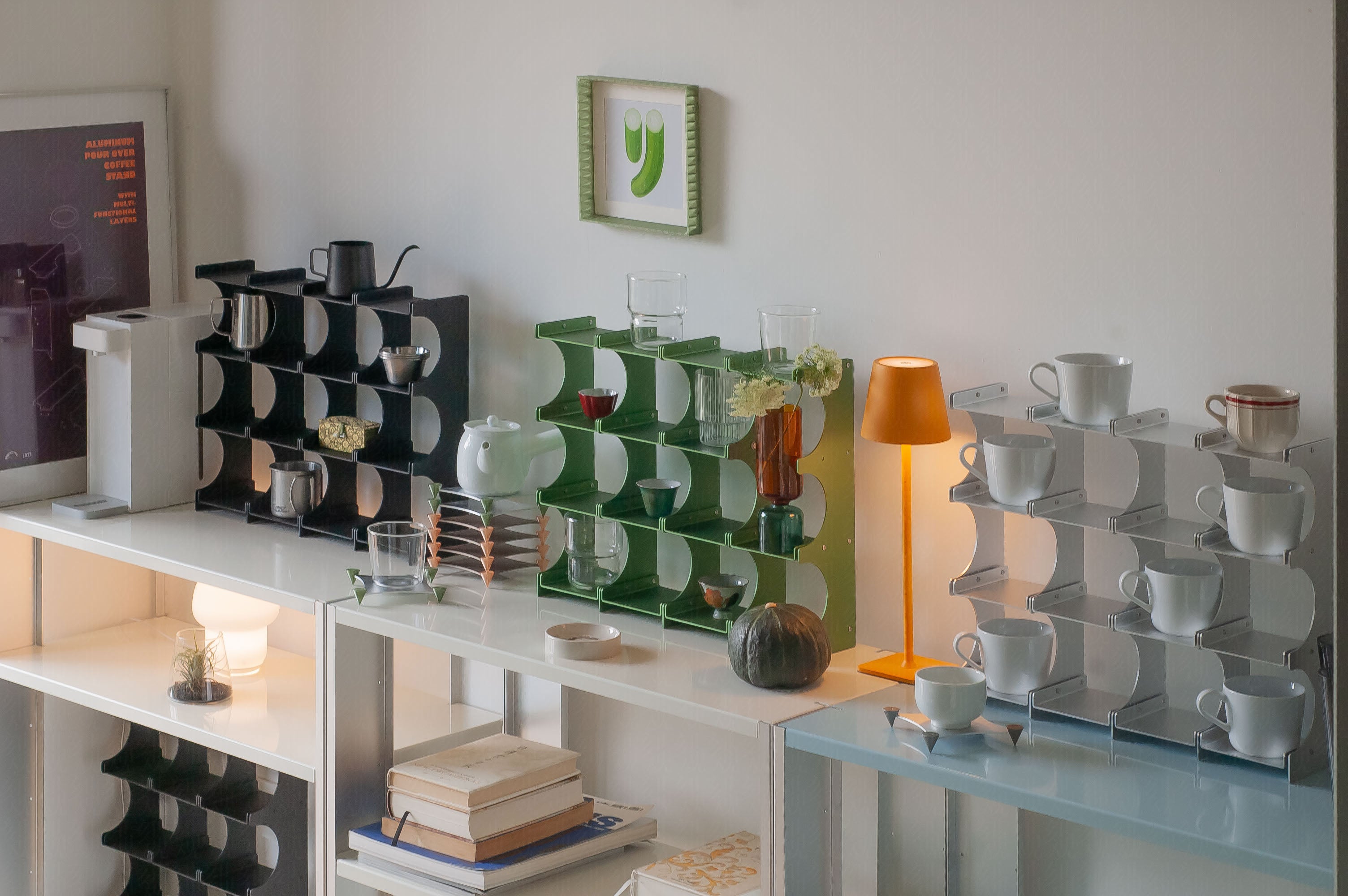 Aluminum Desktop Shelf for mugs