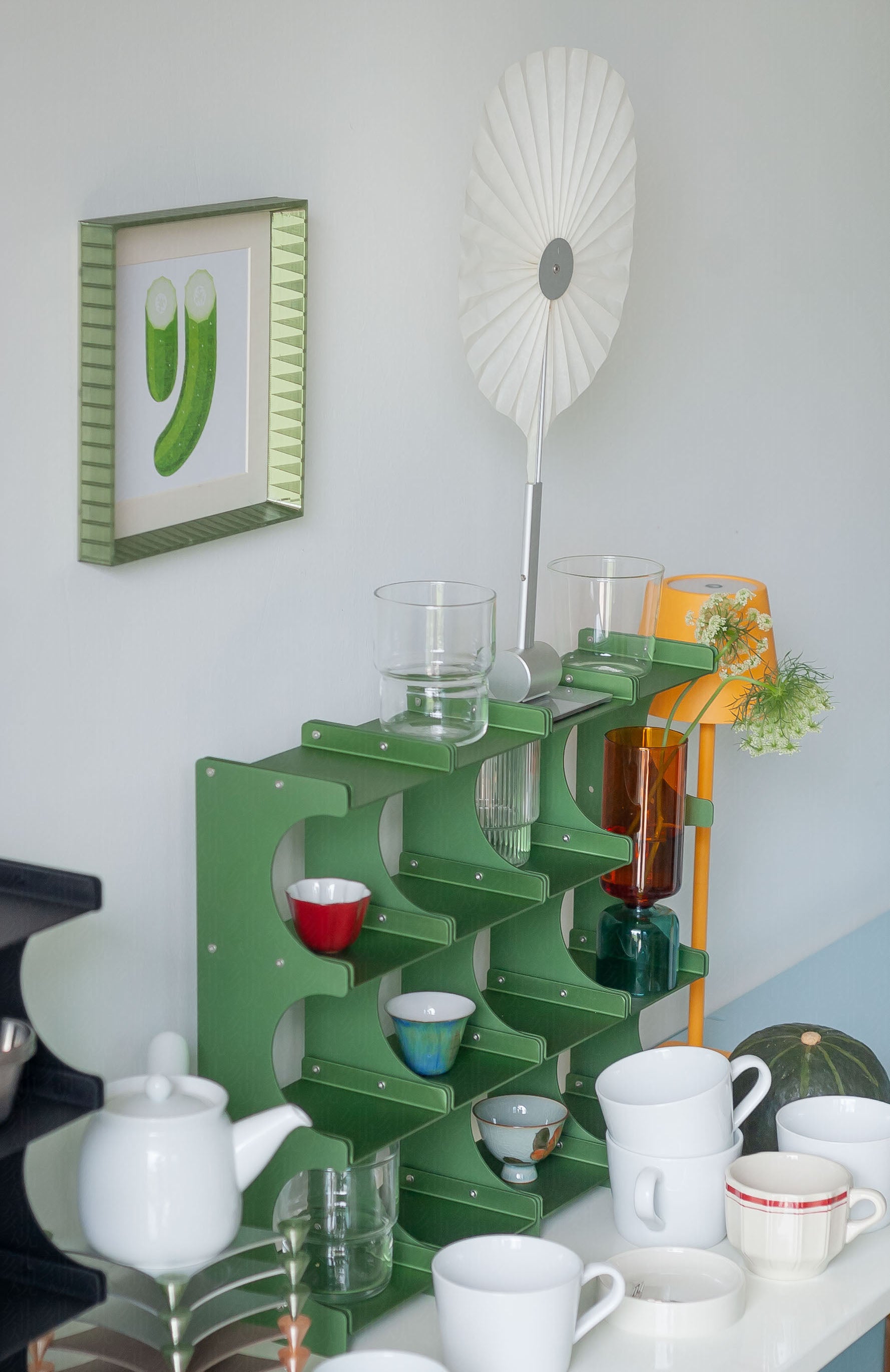 Aluminum Desktop Shelf for mugs