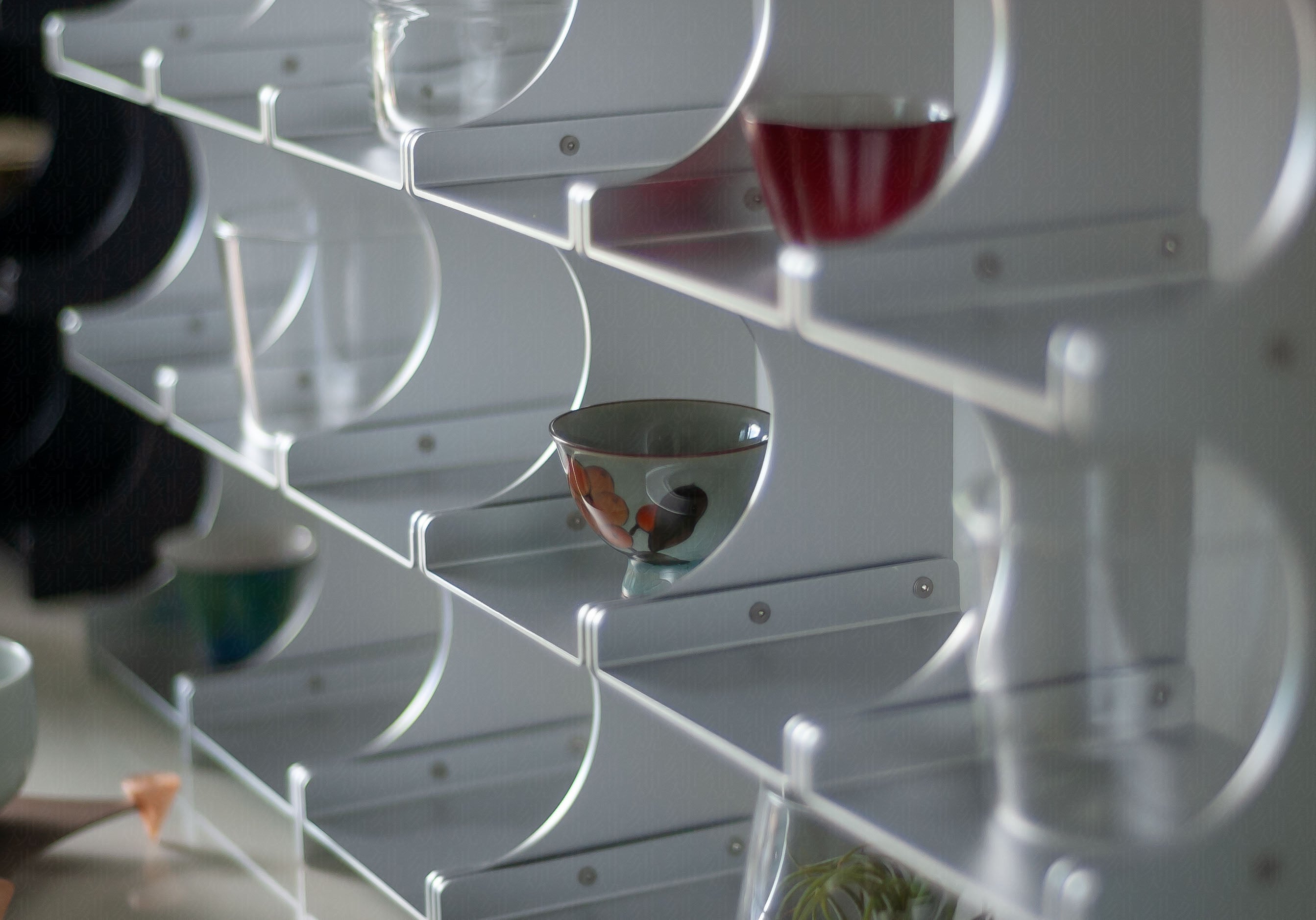 Aluminum Desktop Shelf for mugs