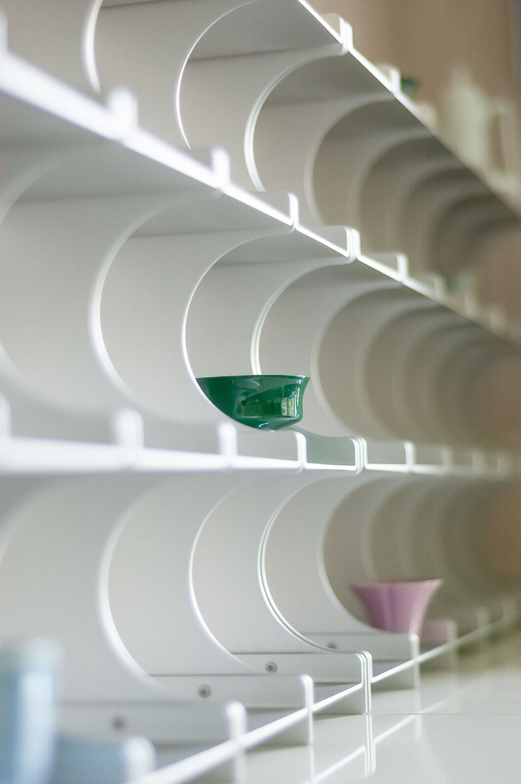 Aluminum Desktop Shelf for mugs